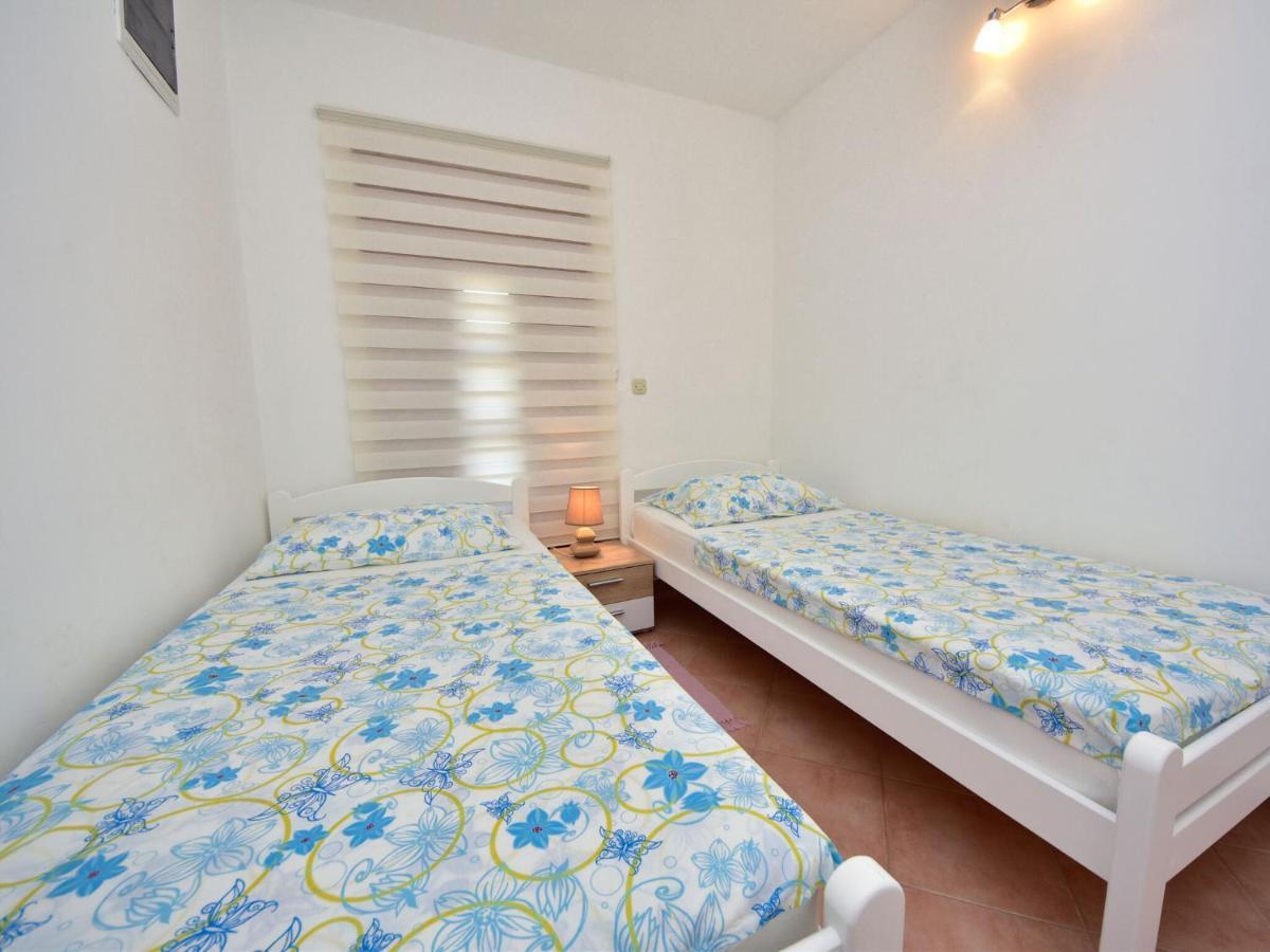 Kruševo Lovely Apartment In Kru Evo With Barbecue מראה חיצוני תמונה
