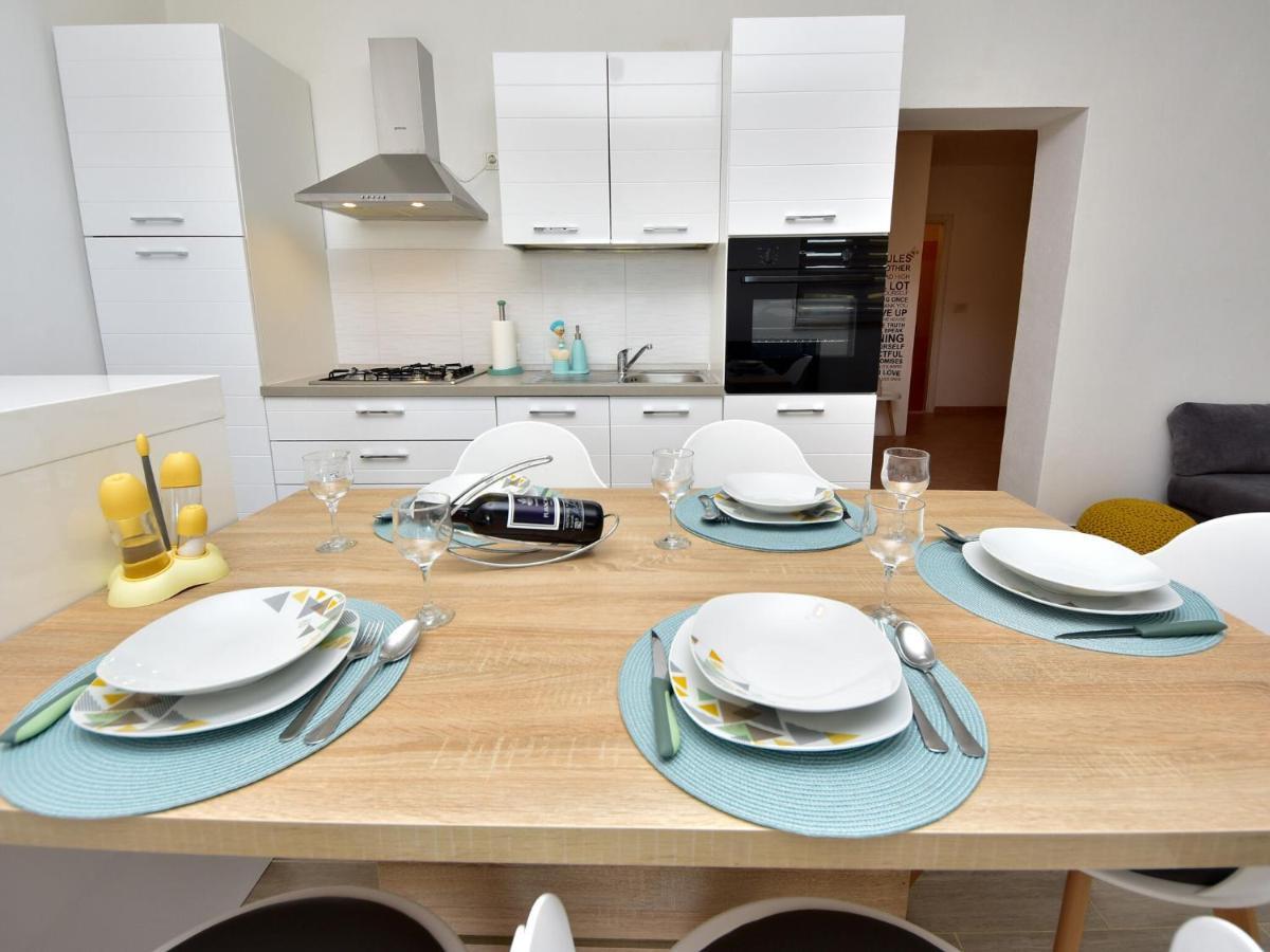 Kruševo Lovely Apartment In Kru Evo With Barbecue מראה חיצוני תמונה